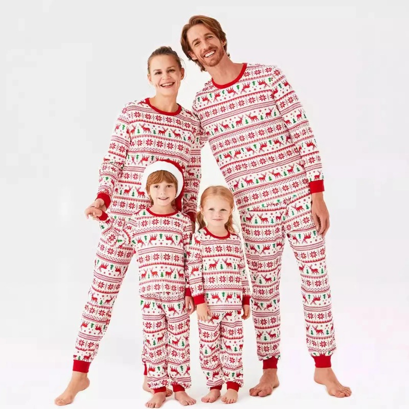 Winter Clothing Looks - Frohe Weihnachten Familien-Pyjama-Set mit Allover-Print Langarm-Schlafanzüge